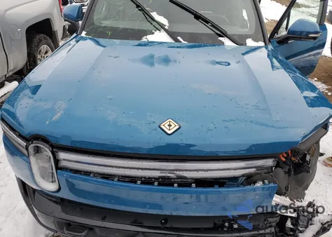 2025 Rivian R1S Premium z USA, uszkodzony, nr VIN 7PDSGCBP3SN059428